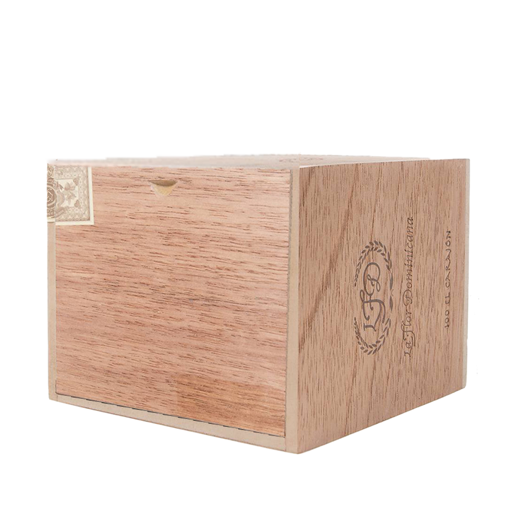 La Flor Dominicana El Carajon Oscuro
